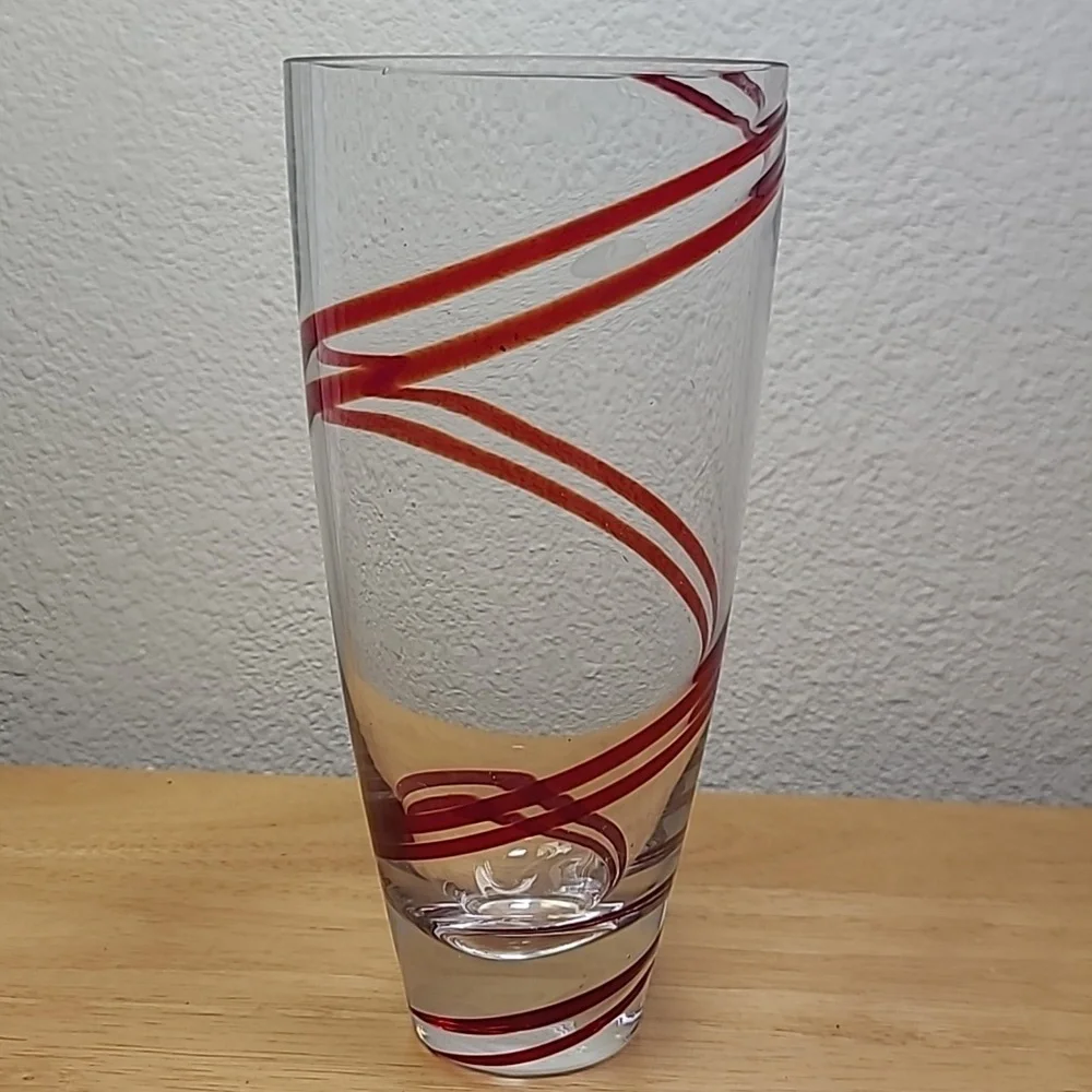Mouth Blown Double Red Swirline Hand Blown Glass Vase